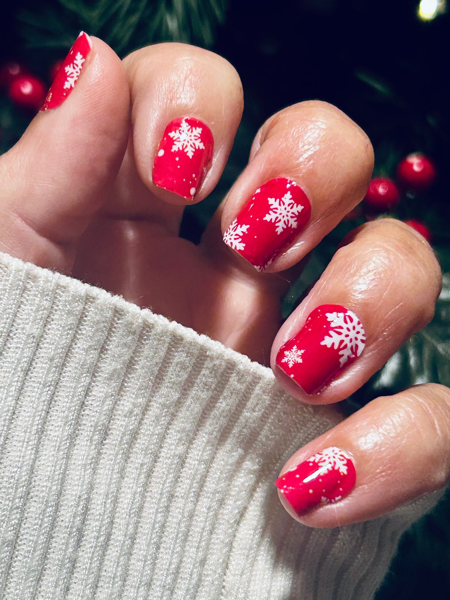 Red Snowflakes Nail Wraps