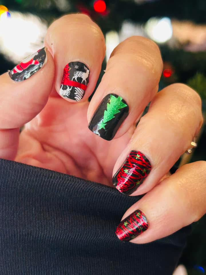 Holly Jolly Christmas Nail Wraps