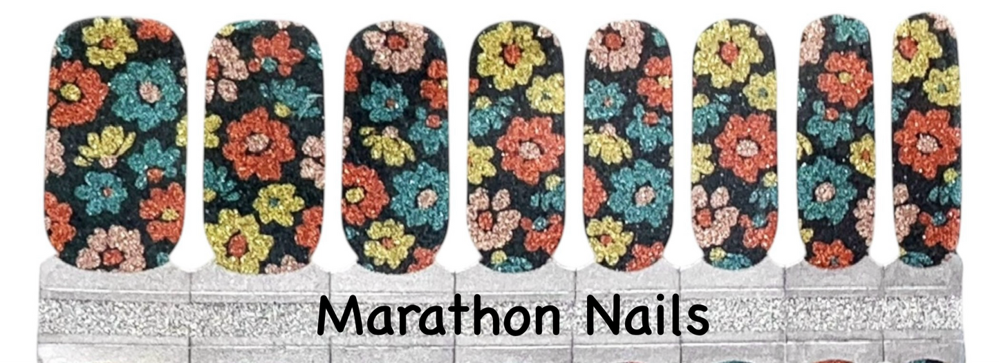 Everybody Loves Daisies Nail Wraps