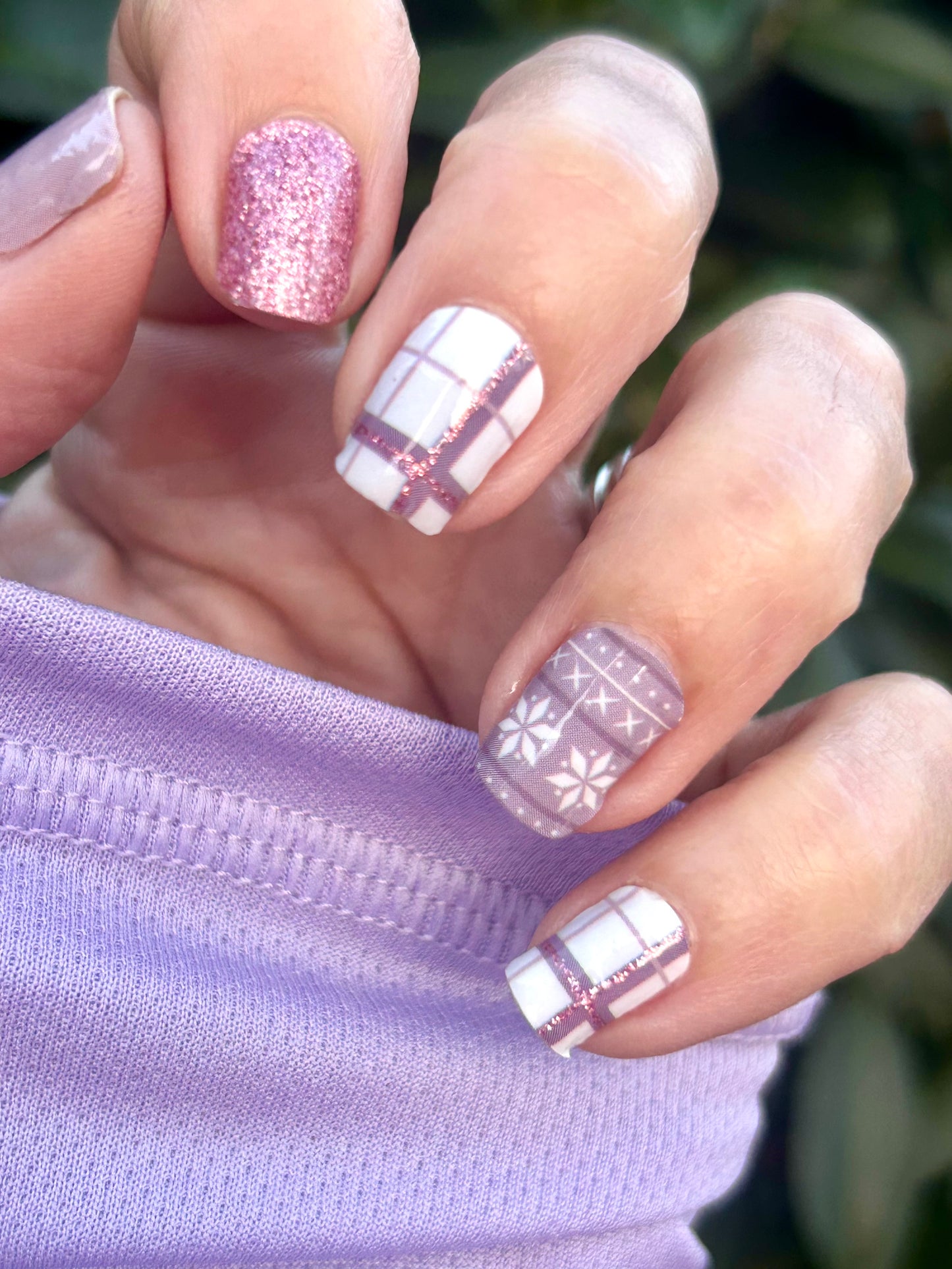 Pink Thermals Nail Wraps