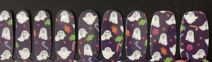 The Friendly Ghost Lux - Glow In The Dark Nail Wraps