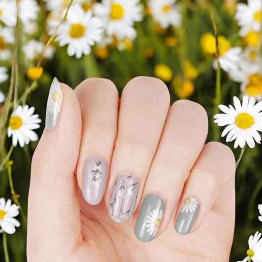 Daisy Daydreams Nail Wraps