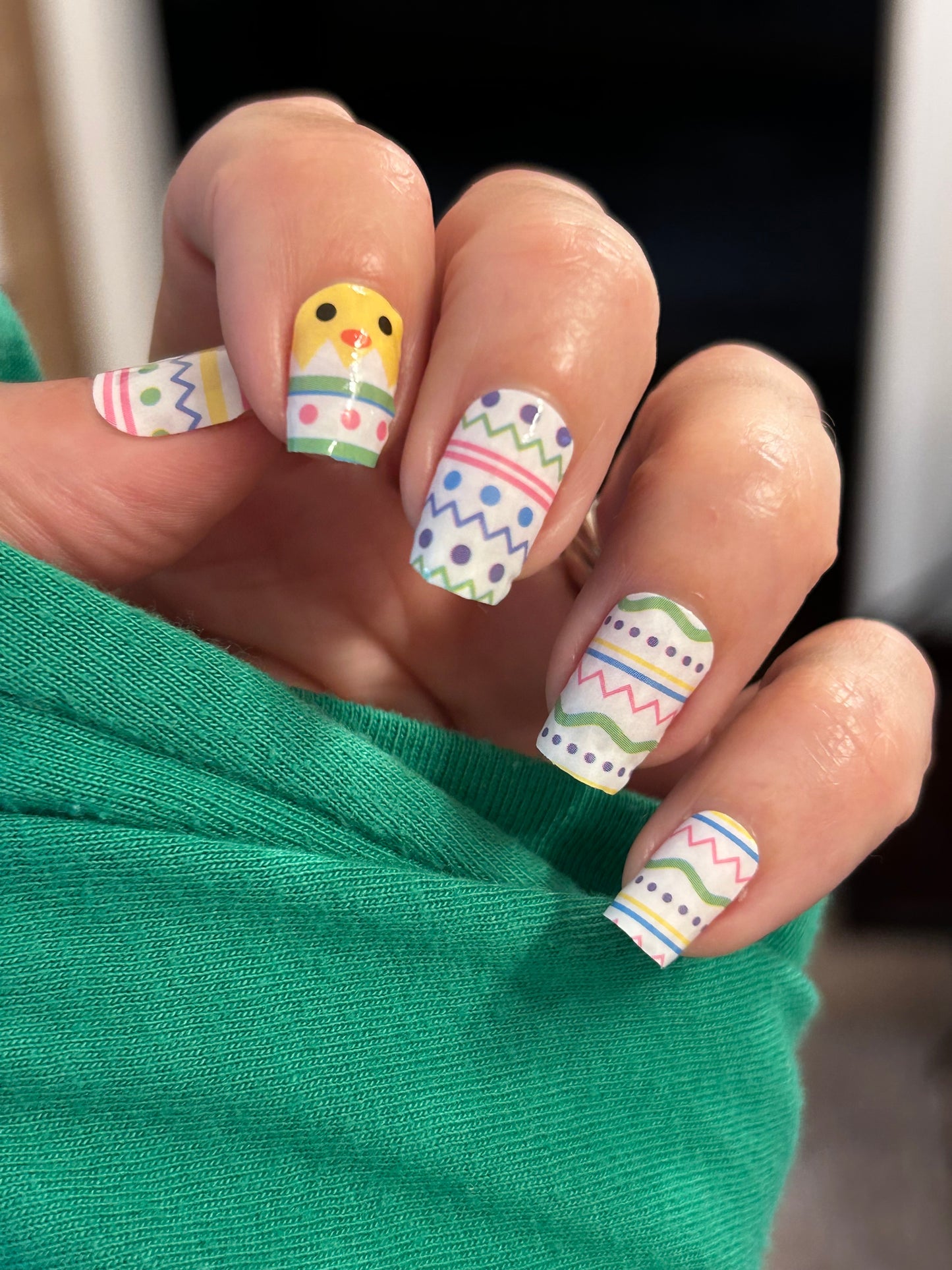 Egg-cellent Easter Nail Wraps