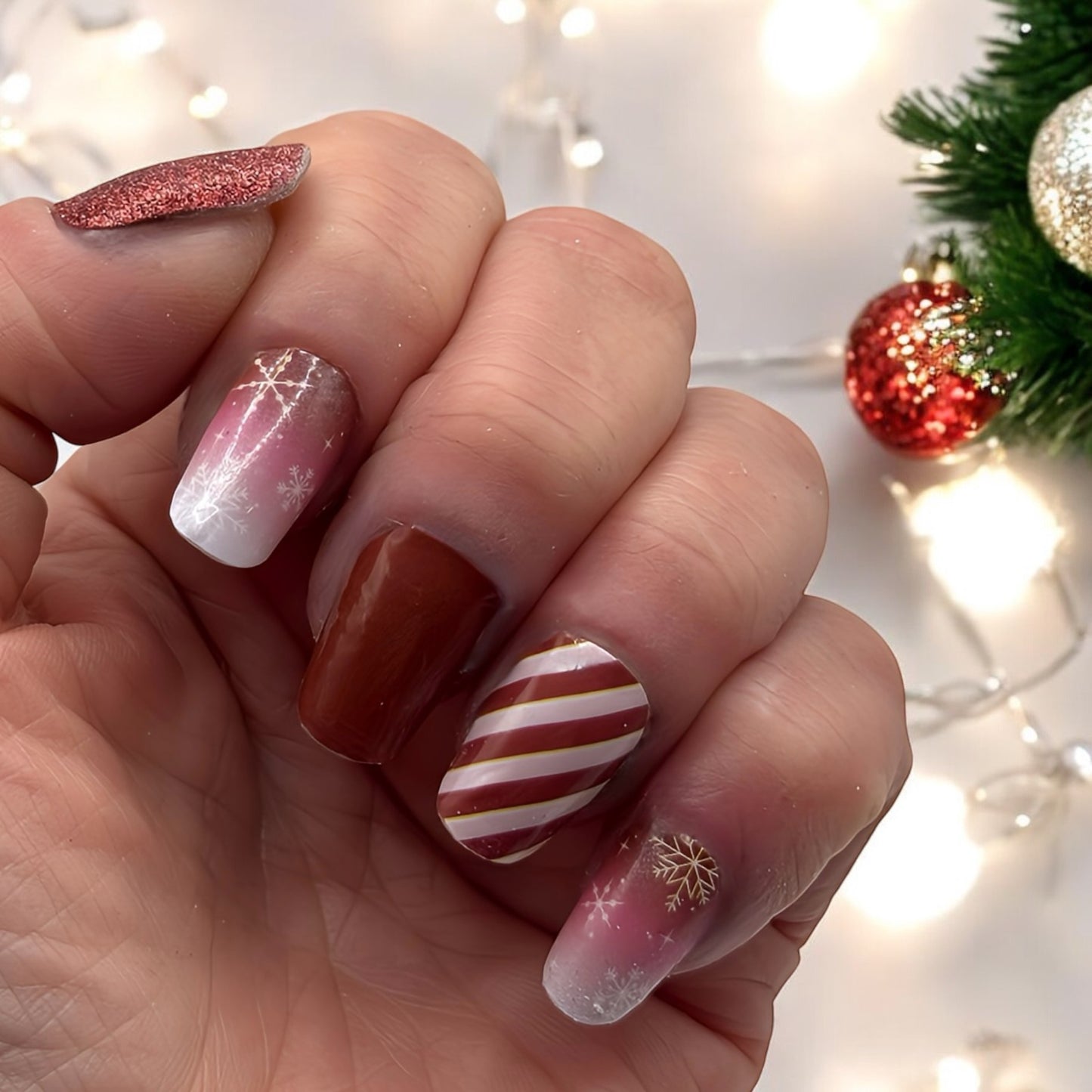 Peppermint Sparkle Nail Wraps