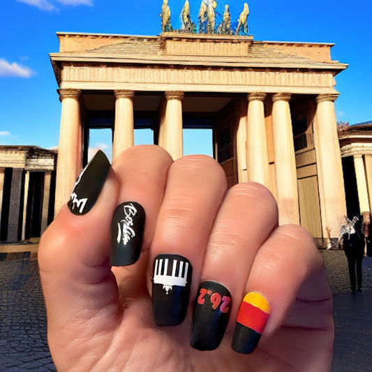 Run Through The Gate - Berlin Marathon Nails - Exclusive  Nail Wraps